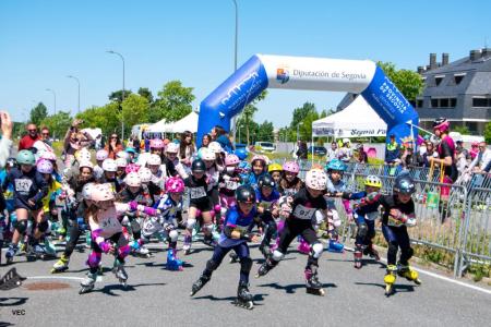 Imagen Varios escolares de los centros rurales destacan en la final provincial de Atletismo, en un fin de semana en el que también disfrutaron los pequeños aficionados al patinaje