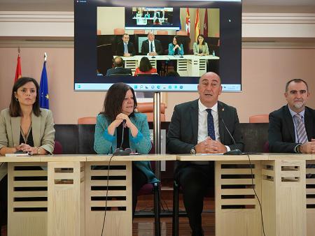 Imagen La Diputación de Segovia ejerce de anfitriona y ejemplo en la jornada ‘Digitalización de las Entidades Locales’ organizada en colaboración con la FEMP